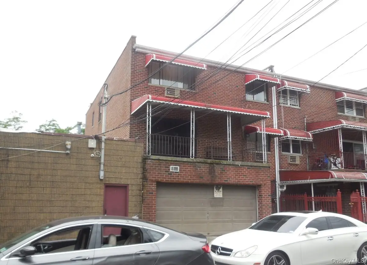 1060 E 225th Street, Bronx, NY 10466 - #1