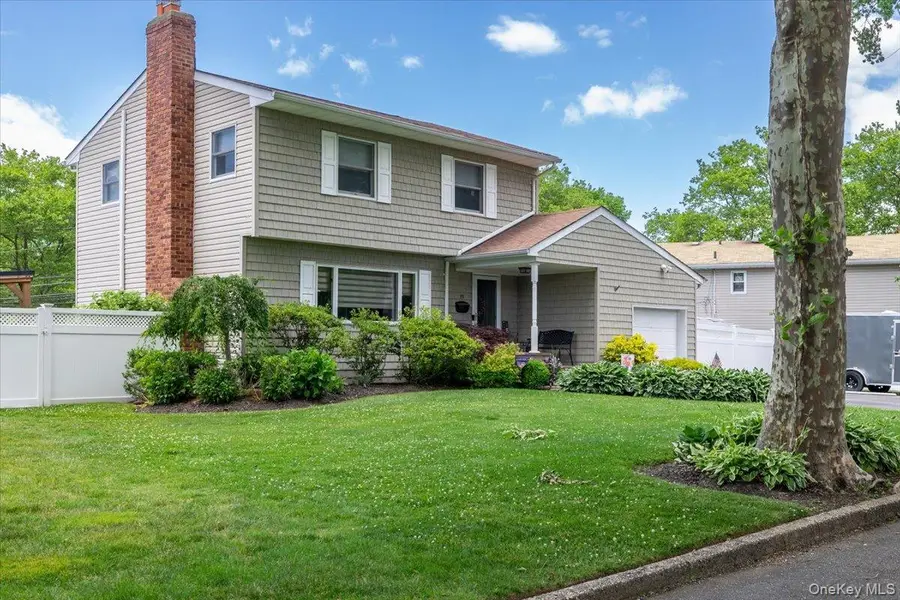 19 Sycamore Street, Melville, NY 11747 - #2