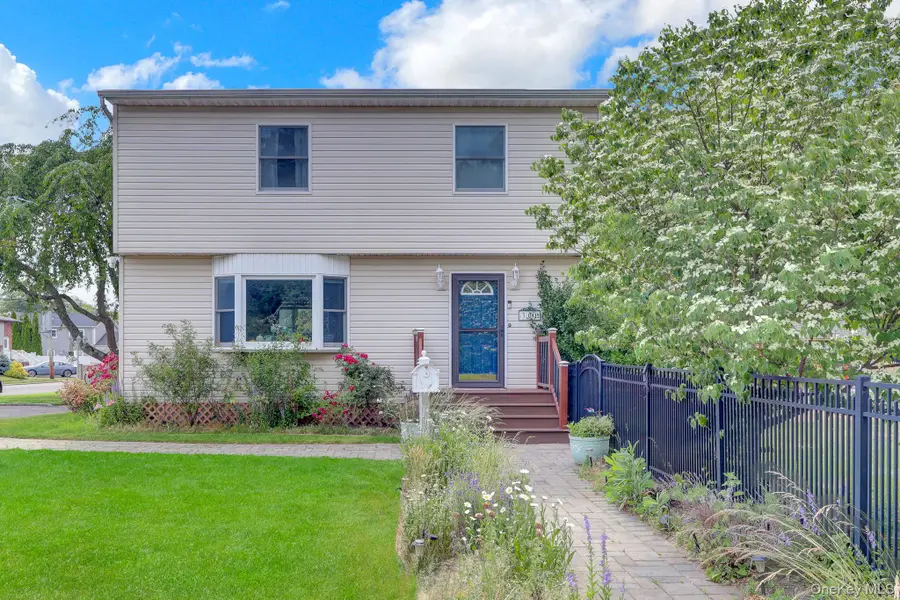 301 Oak Neck Road, West Islip, NY 11795 - #2