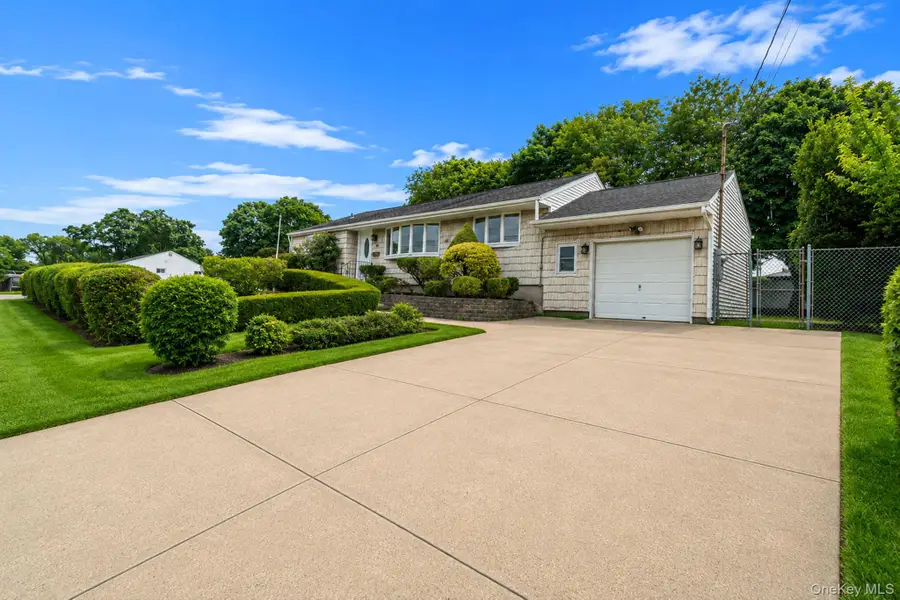 40 Cypress Street, Central Islip, NY 11722 - #2