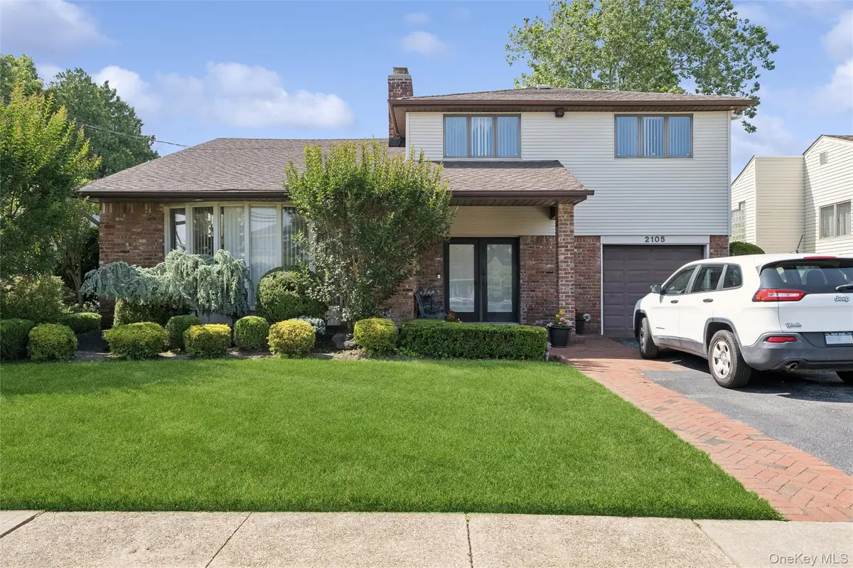 2105 Holland Way, Merrick, NY 11566 - #1