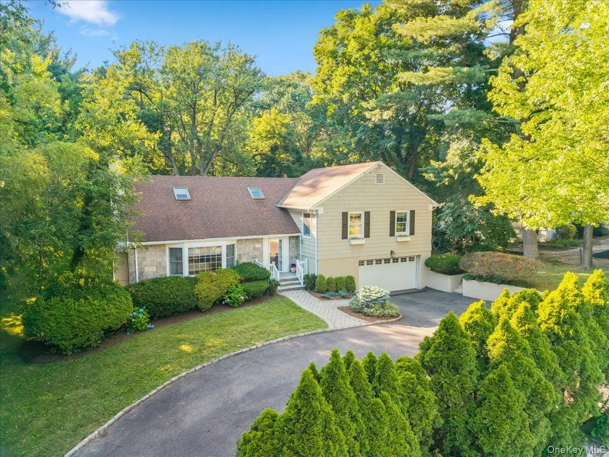 372 Fort Hill Road, Scarsdale, NY 10583 - #1