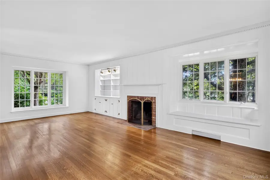 10 Ridge Drive, Port Washington, NY 11050 - #3