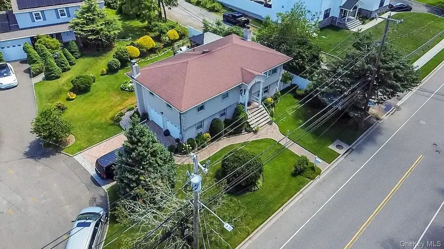 105 Convent Road, Syosset, NY 11791 - #3