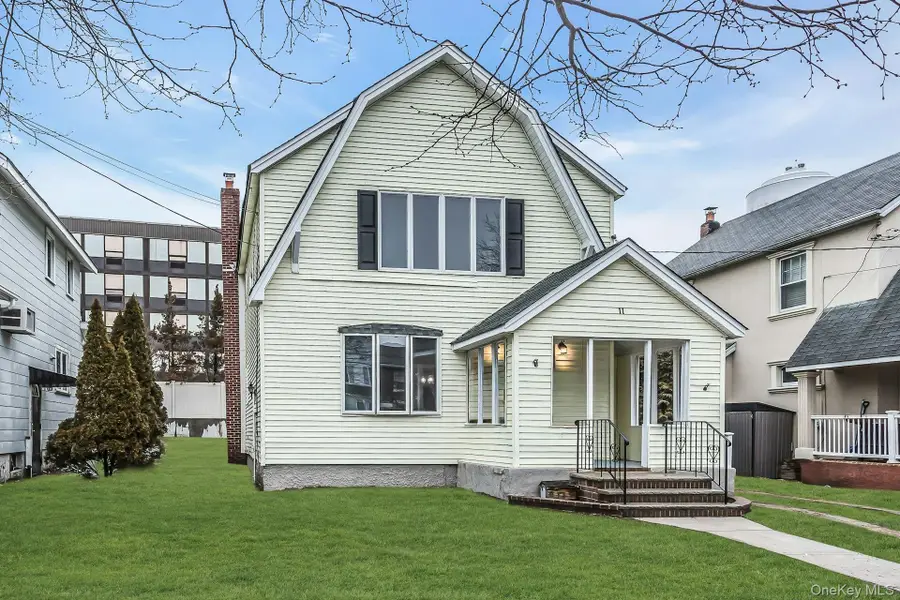11 Merton Avenue, Lynbrook, NY 11563 - #3
