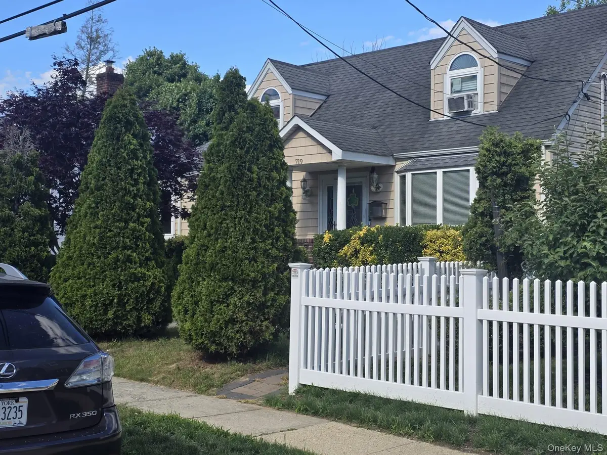 719 Oriole Avenue, West Hempstead, NY 11552 - #1