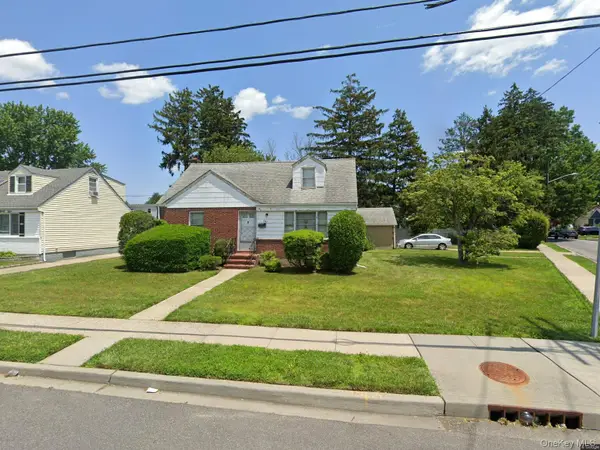 201 Manor Parkway, Uniondale, NY 11553