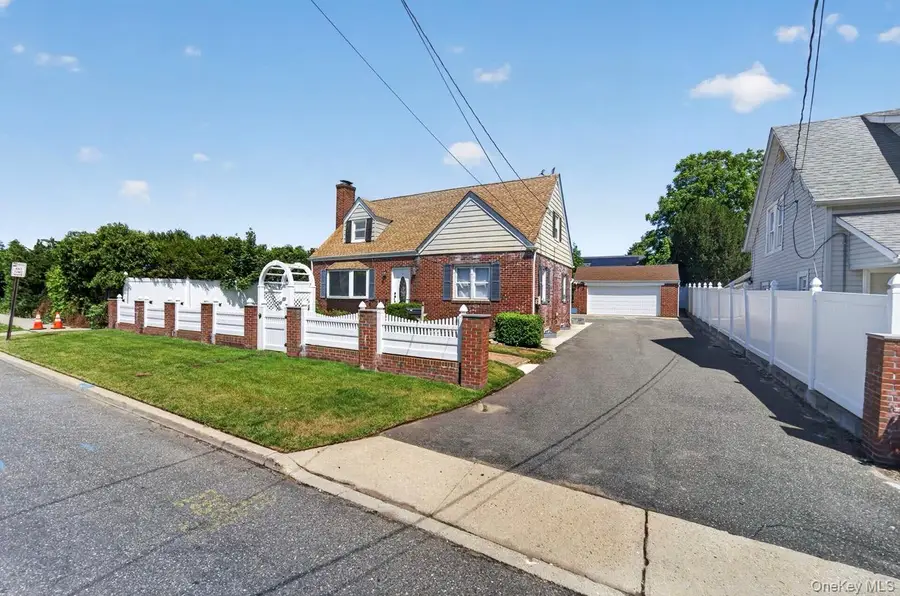 5 E 4th Street, Huntington Station, NY 11746 - #2