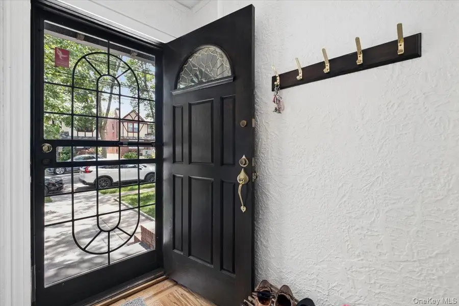 1241 Rhinelander Avenue, Bronx, NY 10461 - #2