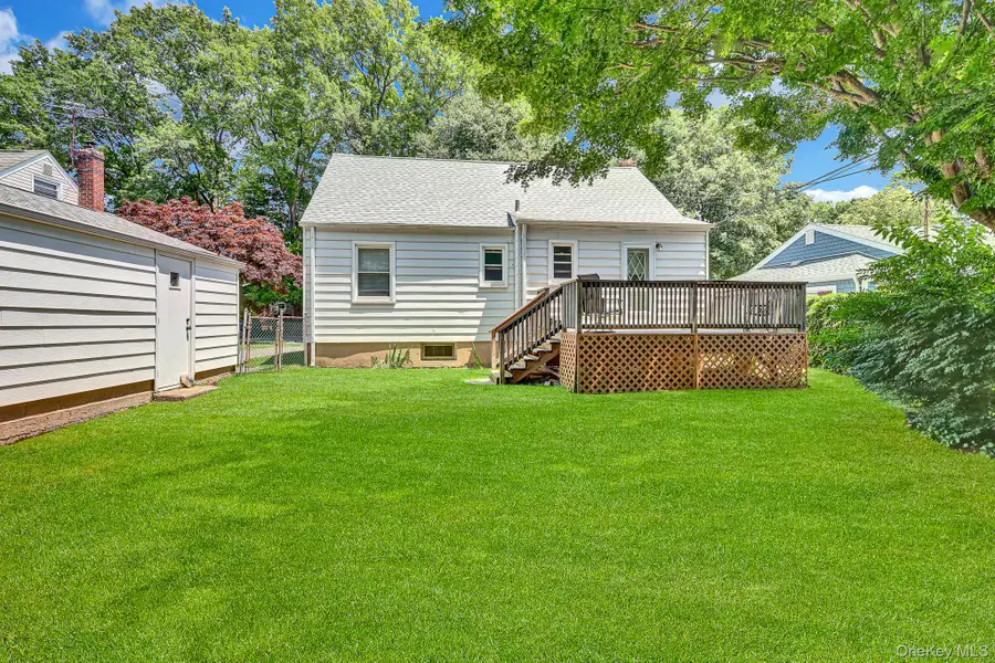 19 Poplar Place, Glen Cove, NY 11542 - #2