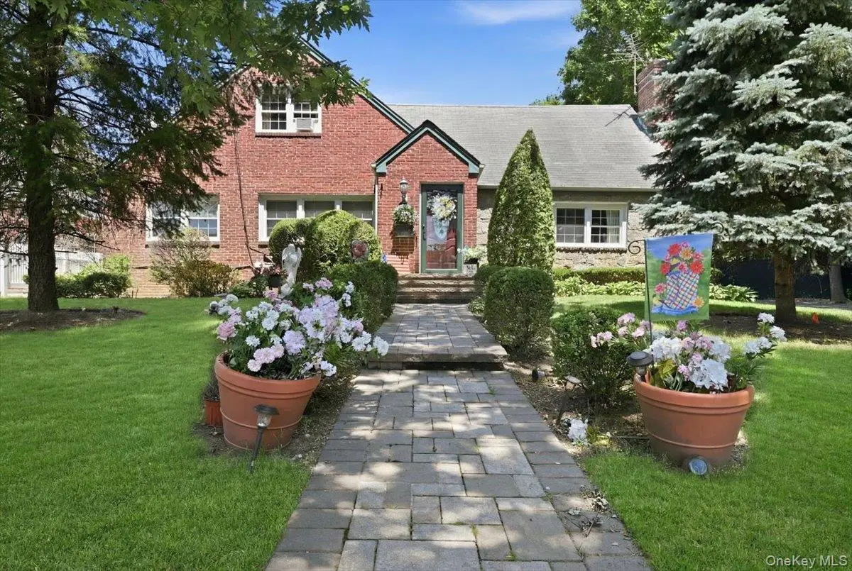 Address Withheld By Seller, Floral Park, NY 11001 - #1