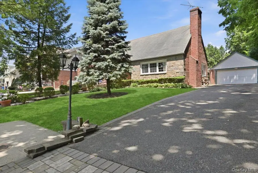 Address Withheld By Seller, Floral Park, NY 11001 - #2