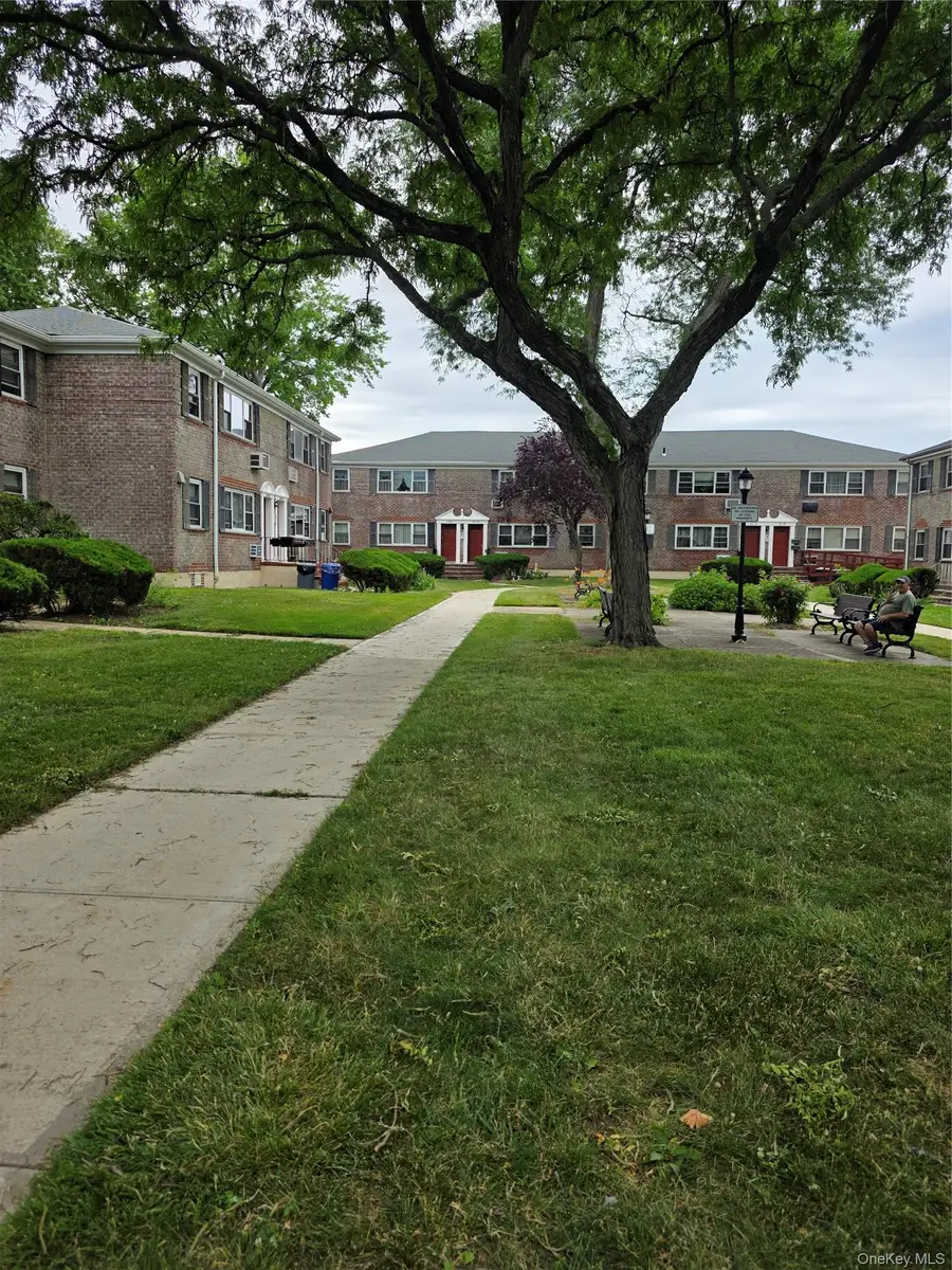152-34 Jewel Avenue #B, Flushing, NY 11367 - #2