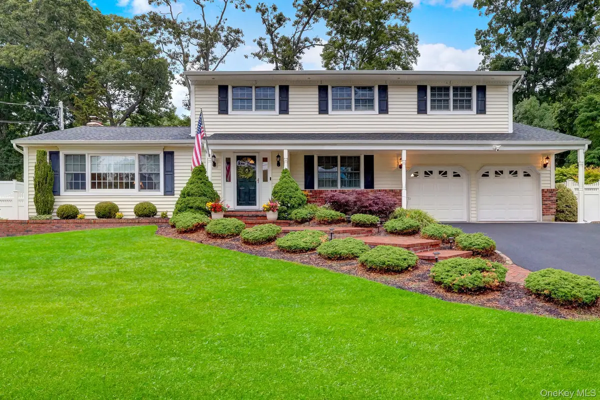 9 Briar Path, East Setauket, NY 11733 - #1