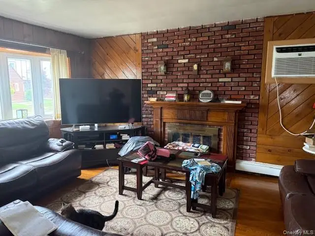 526 N 12th Street, New Hyde Park, NY 11040 - #2
