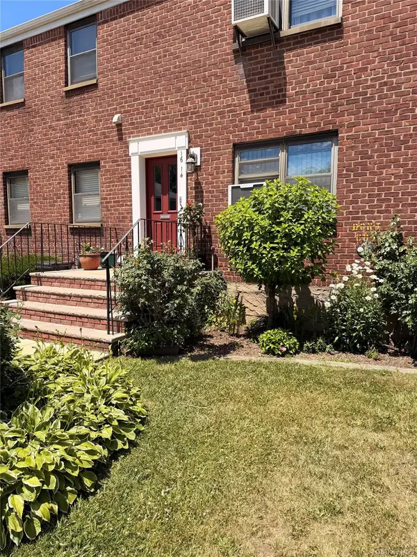 16-14 160 St Street #689, Whitestone, NY 11357