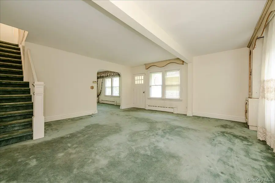 4634 Iris Lane, Great Neck, NY 11020 - #3