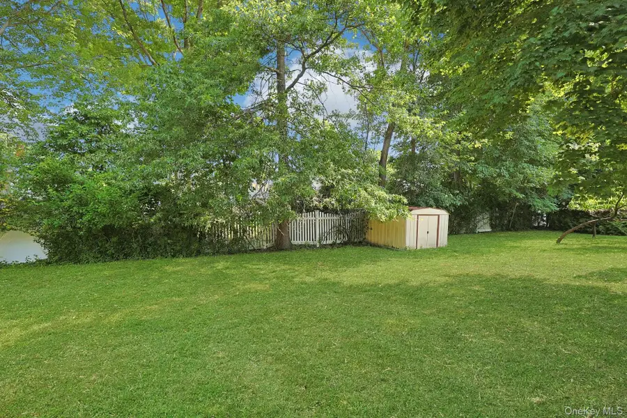 635 Gilbert Avenue, Pearl River, NY 10965 - #3