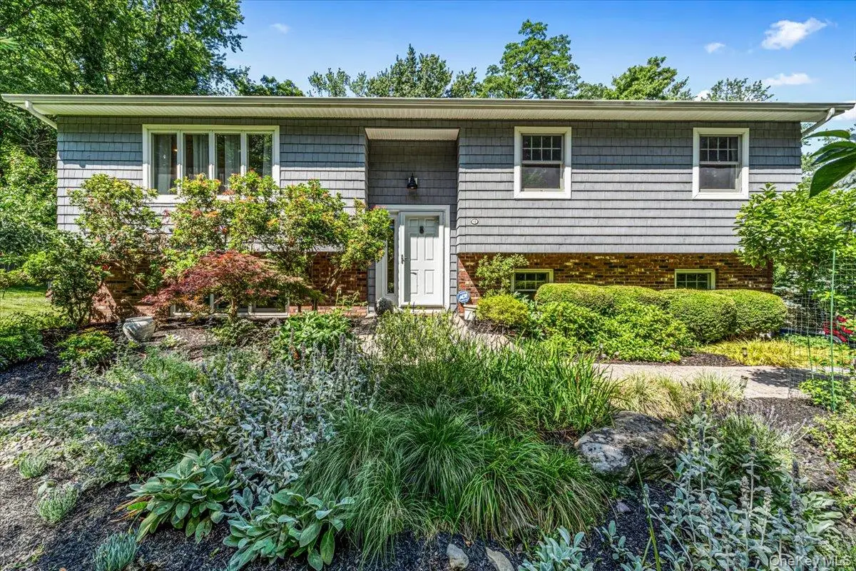 94 Hess Road, Valley Cottage, NY 10989 - #1