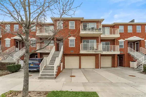 12206 Powells Cove Boulevard #132, College Point, NY 11356