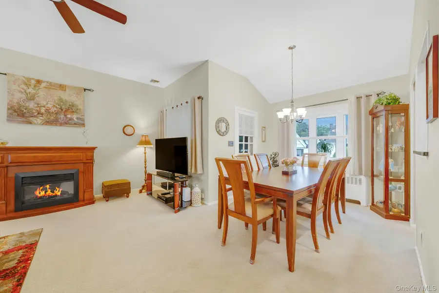 6 Elwin Place, East Northport, NY 11731 - #3