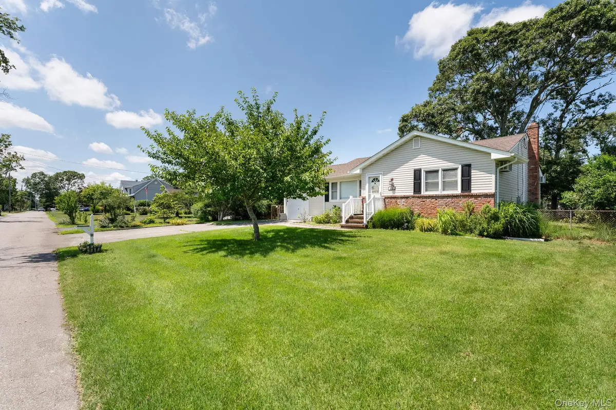 23 Staller Boulevard, Hampton Bays, NY 11946 - #1
