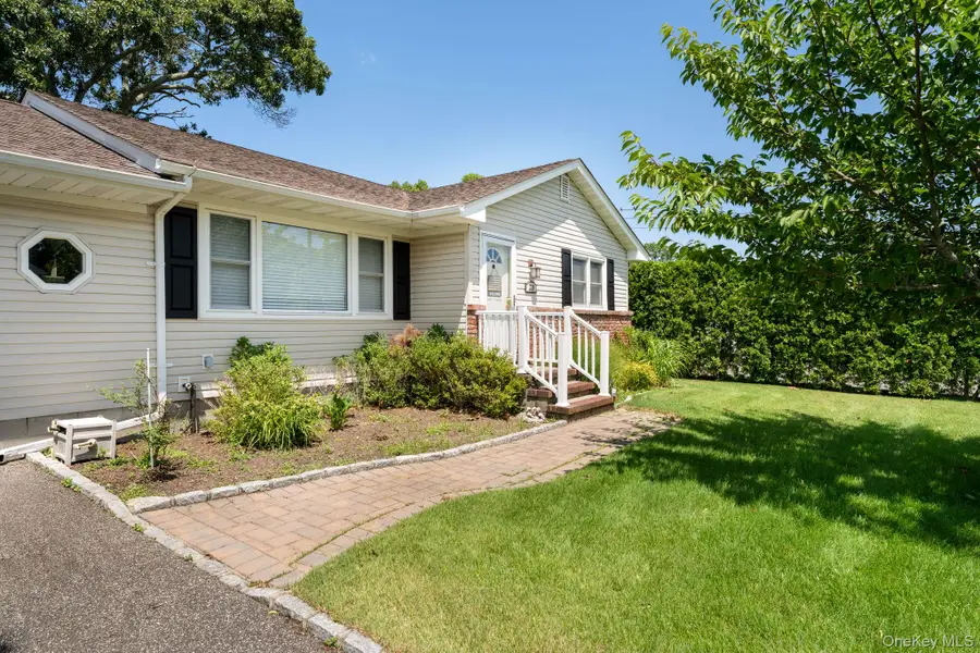 23 Staller Boulevard, Hampton Bays, NY 11946 - #3