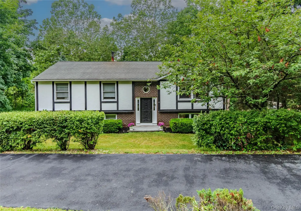 7 Colleen Lane, Wallkill, NY 12589 - #1