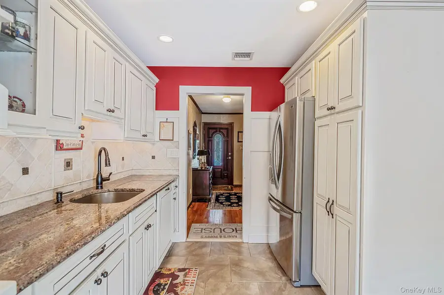 220 Terry Boulevard, Holbrook, NY 11741 - #3