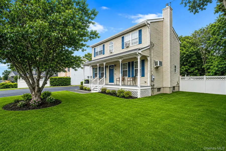 19 Golden Gate Drive, Shirley, NY 11967 - #3