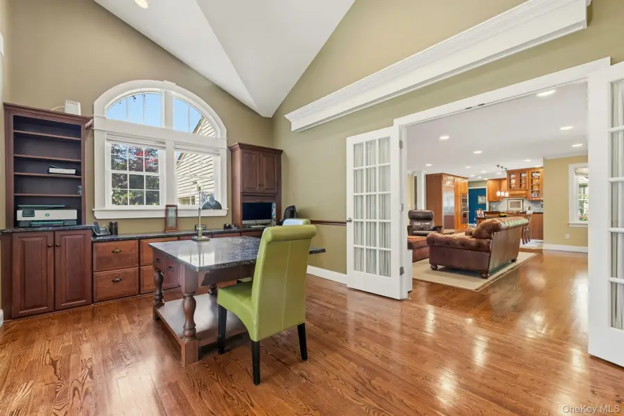 4 Dolphin Road, New City, NY 10956 - #3
