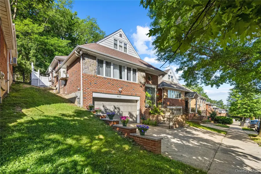 69-07 Little Neck Pkwy, Little Neck, NY 11363 - #3