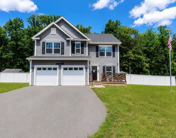 211 Ridgeline Drive, Poughkeepsie, NY 12603