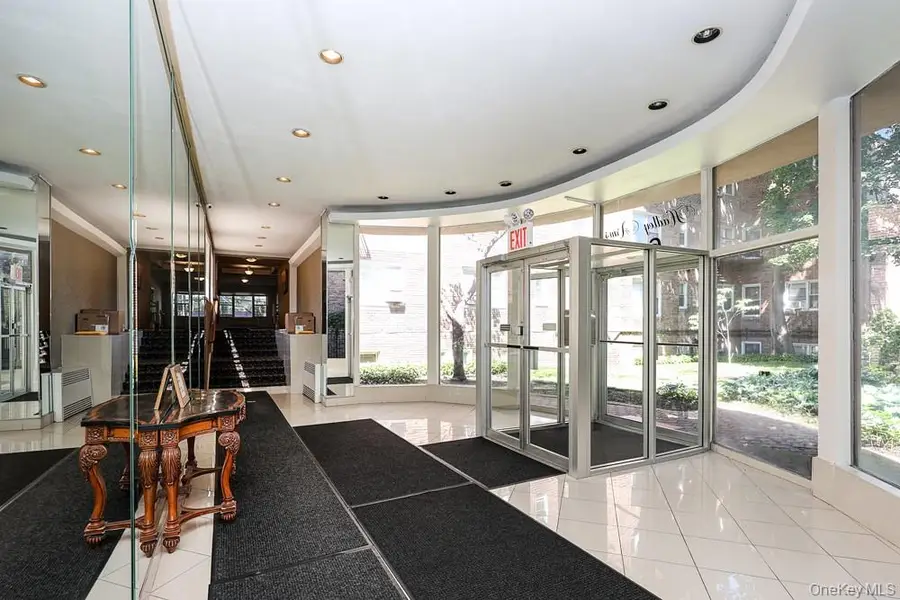 6-8 Wooleys Lane #B34, Great Neck, NY 11023 - #3
