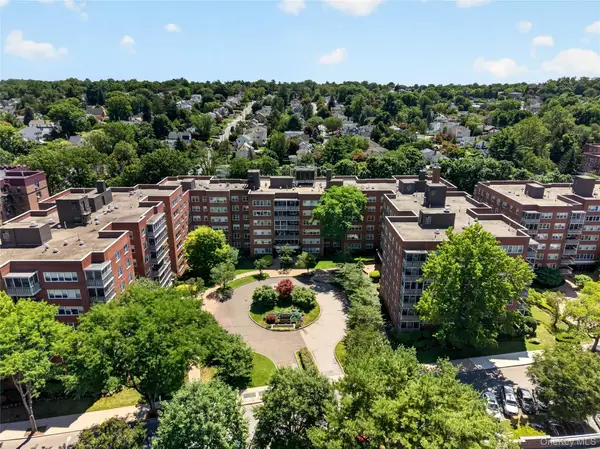 240 Garth Road #4H2, Scarsdale, NY 10583