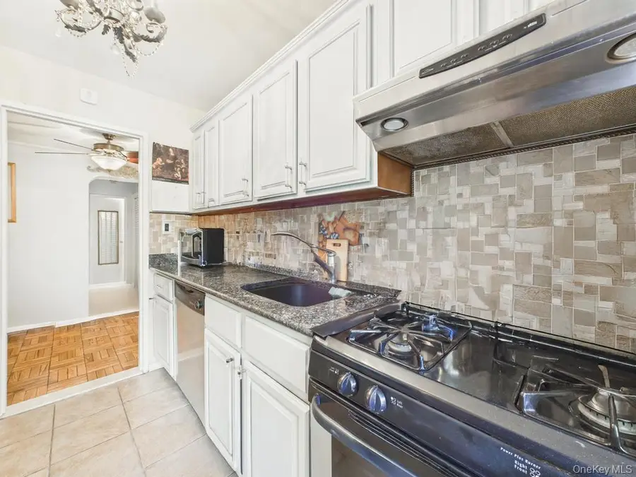 72-61 113th Street #2Z 113th Street #2Z, Forest Hills, NY 11375 - #3
