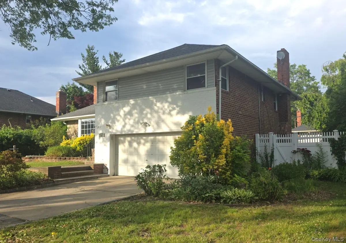 172 Evergreen Drive, Westbury, NY 11590 - #1