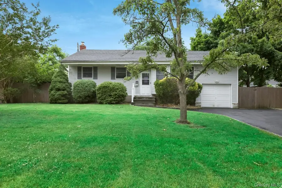 10 Brian Drive, East Islip, NY 11730 - #2
