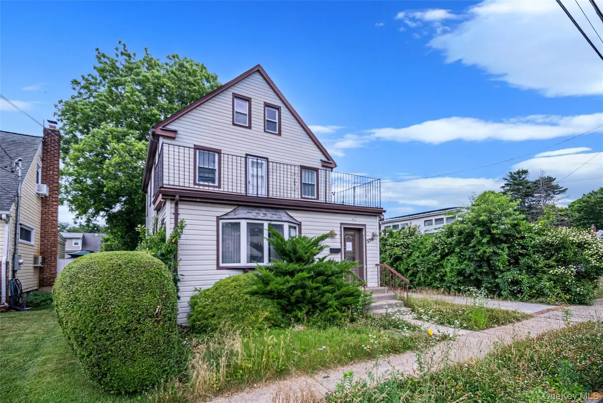 338 California Avenue, Uniondale, NY 11553 - #1