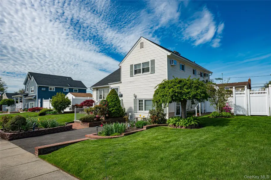 1 Marlboro Avenue, Massapequa, NY 11758 - #2
