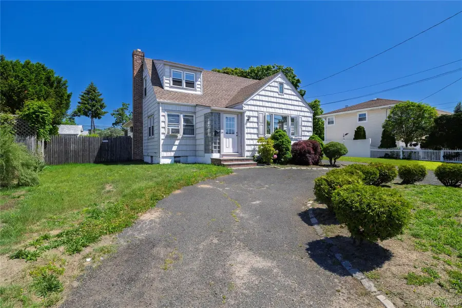 24 W Windsor Parkway, Oceanside, NY 11572 - #3