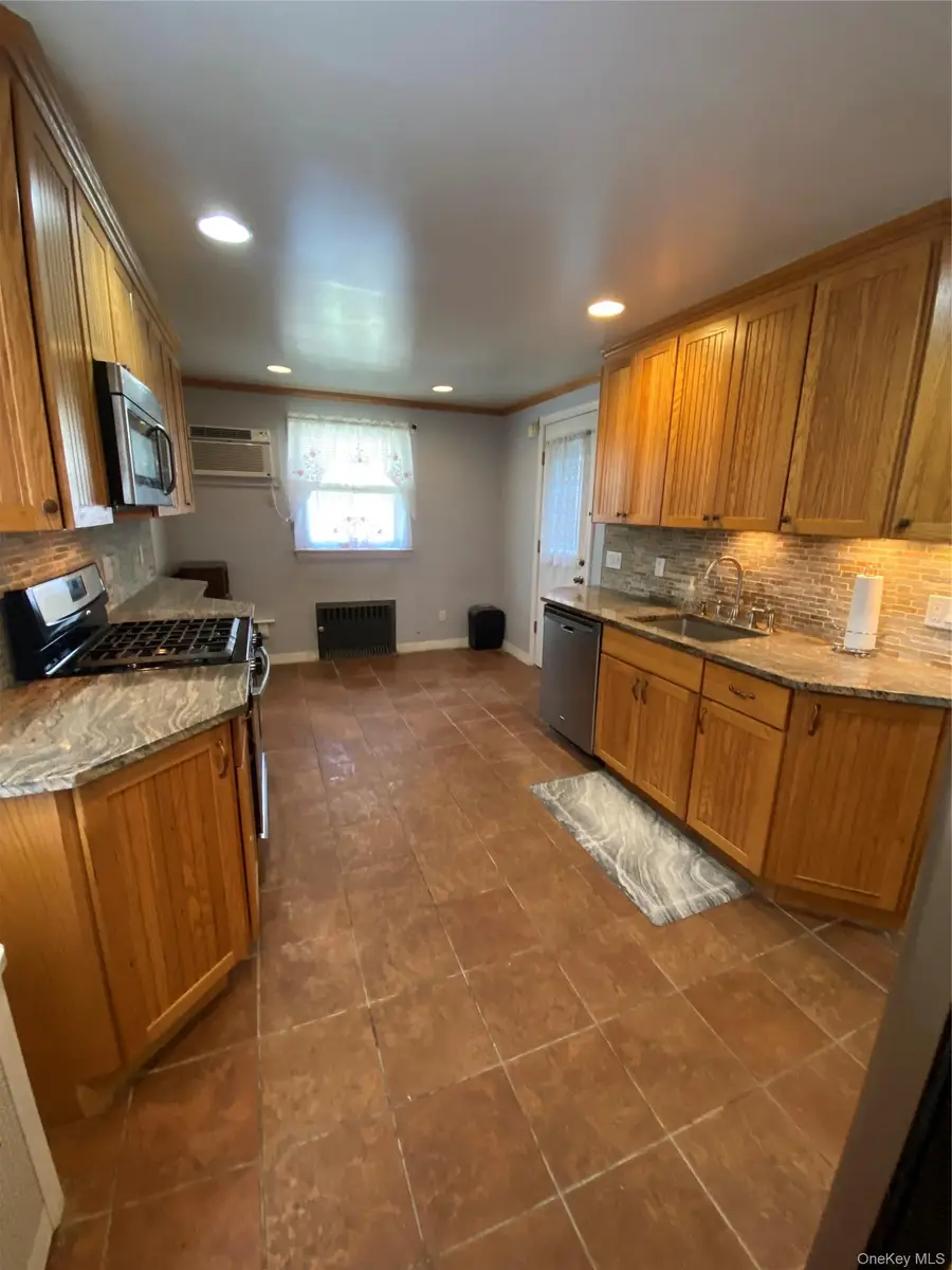 35 Nassau Boulevard, West Hempstead, NY 11552 - #3