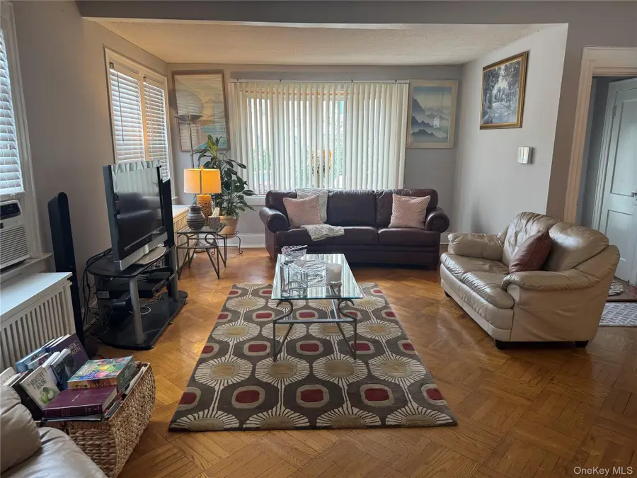 23220 Mentone Avenue, Laurelton, NY 11413 - #2