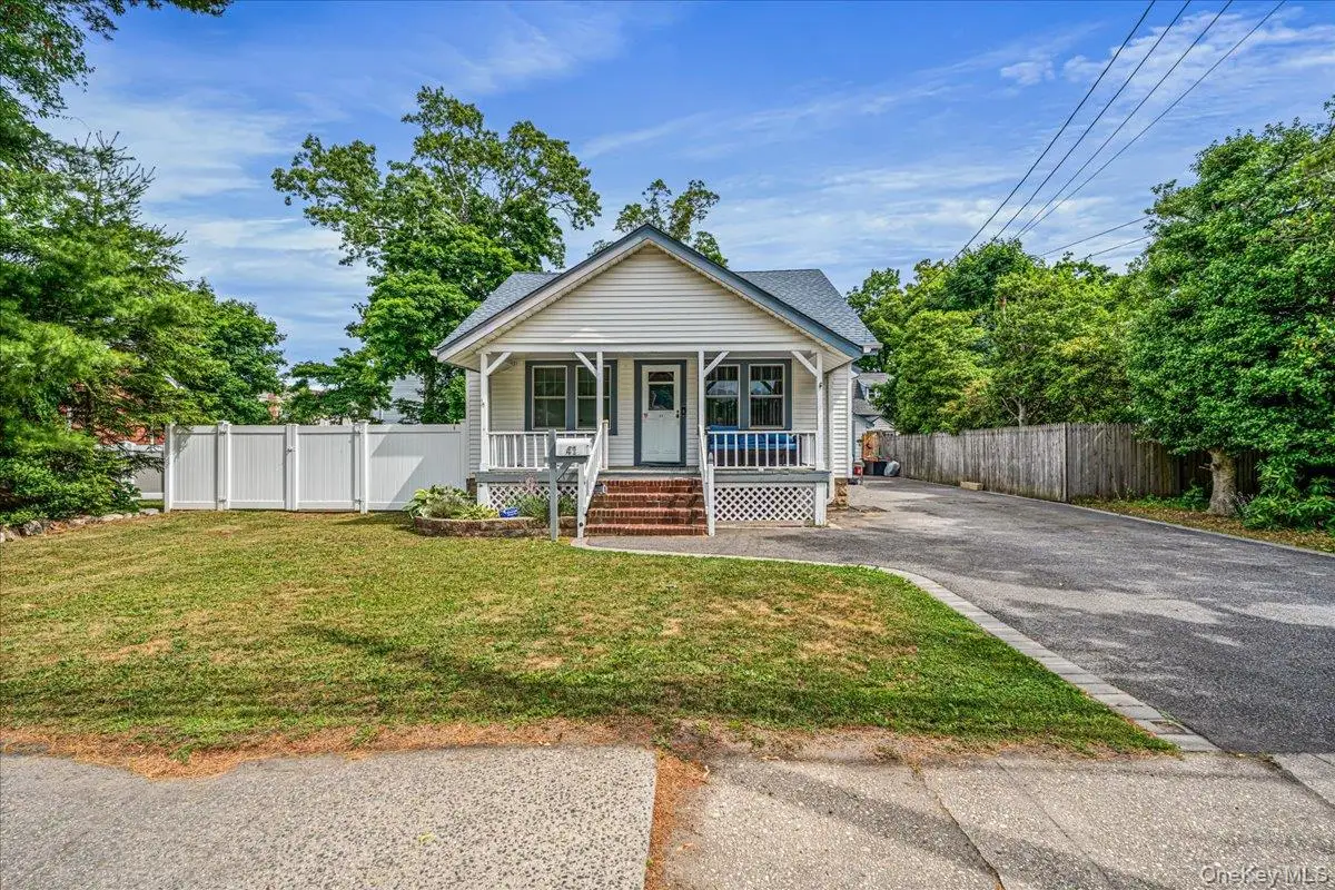 41 Moffitt Boulevard, East Islip, NY 11730 - #1