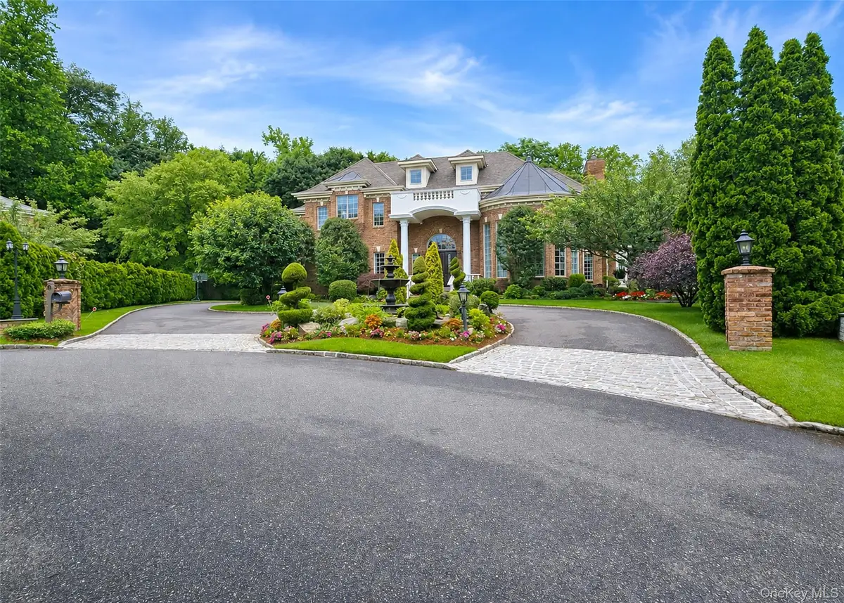 6 Boxwood Way, Manhasset, NY 11030 - #1
