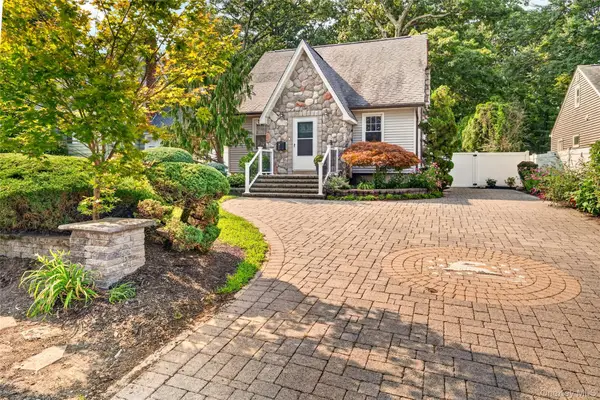 15 W Palisades Avenue, Nanuet, NY 10954