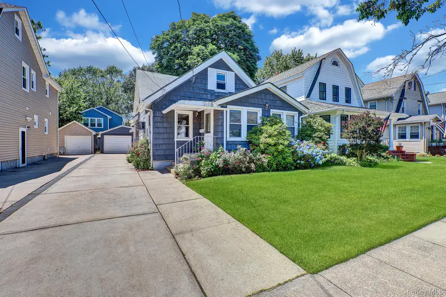100 Irving Avenue, Floral Park, NY 11001 - #3
