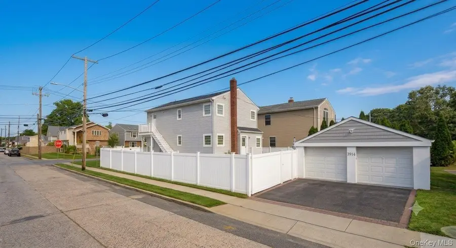 3914 Waverly Avenue, Seaford, NY 11783 - #2