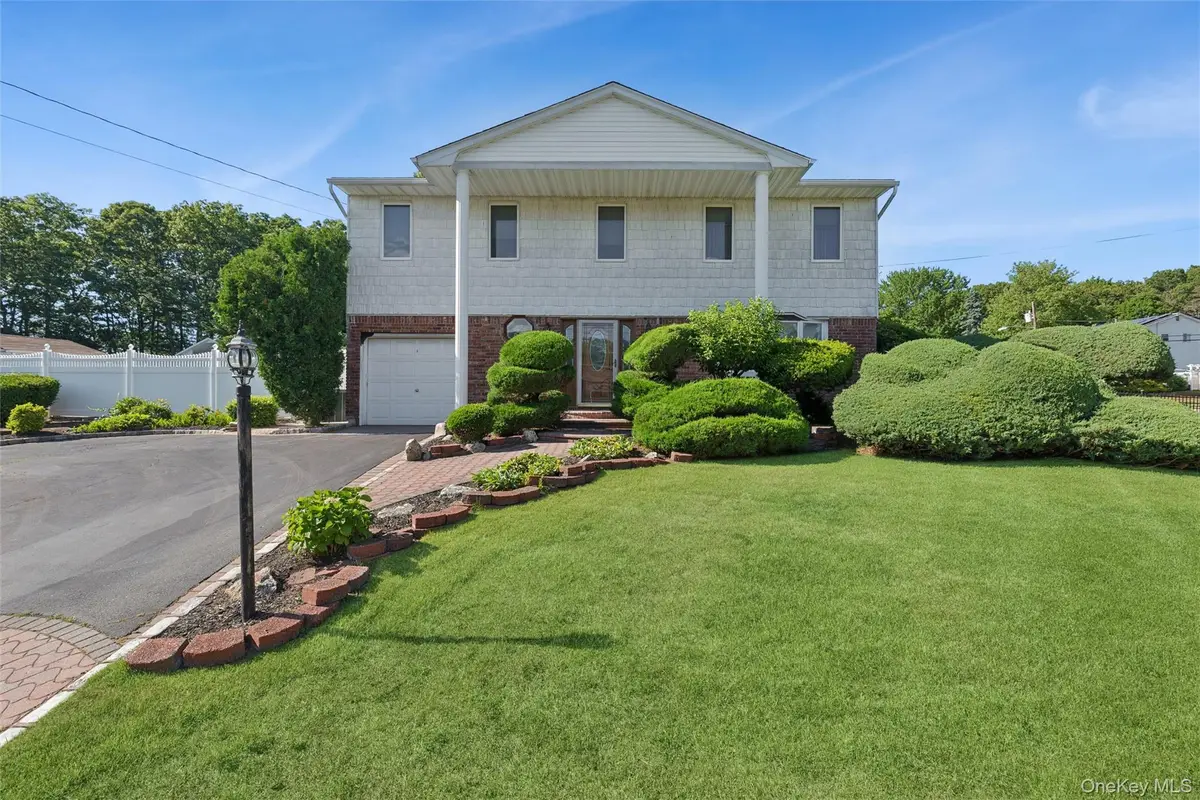 27 Spacecraft Lane, Hauppauge, NY 11788 - #1