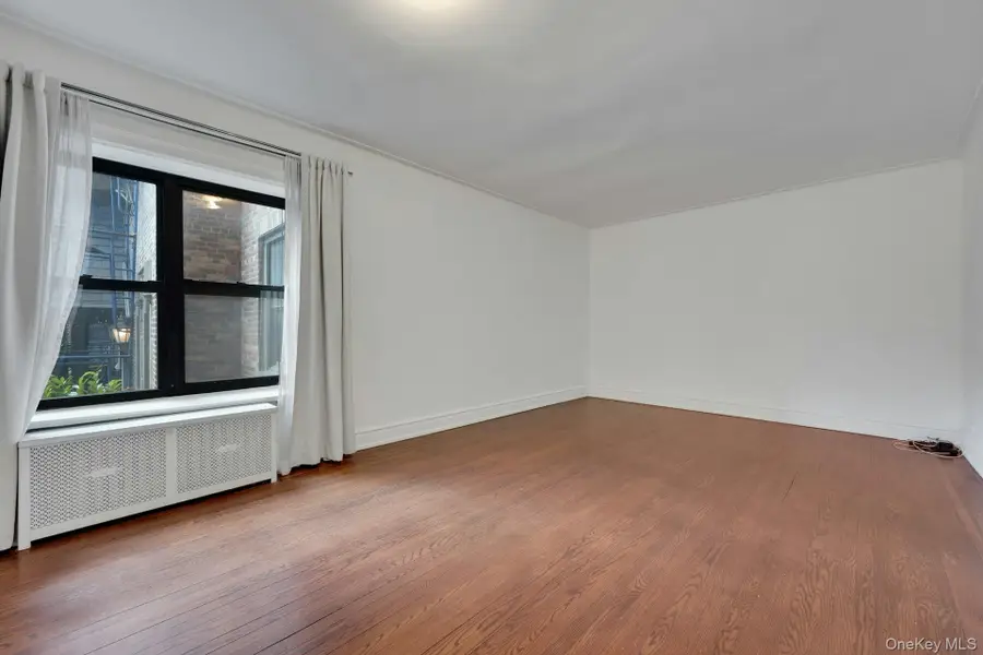 143 Garth Road #1J, Scarsdale, NY 10583 - #3